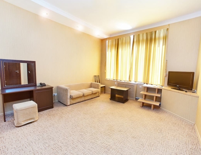 Полулюкс 2-местный 2-комнатный (вид на море) корпус 1 - Пансионат «Лазурный берег» Гагра