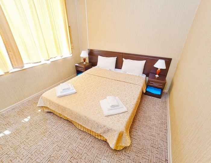 Полулюкс 2 местный 2 комнатный (море) корпус 2 - Пансионат «Лазурный берег» Гагра