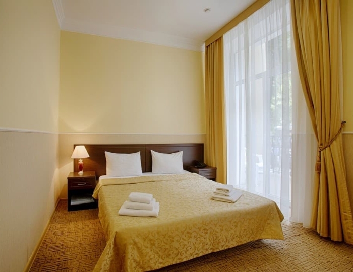 Стандарт 2 местный с балконом (горы) корпус 2 - Пансионат «Лазурный берег» Гагра